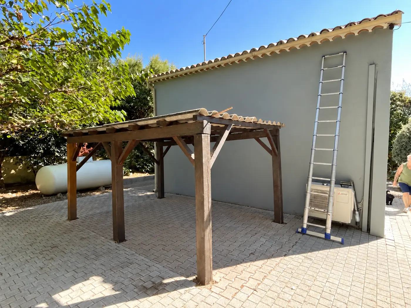 Ancien auvent avant travaux à Saint-Raphaël